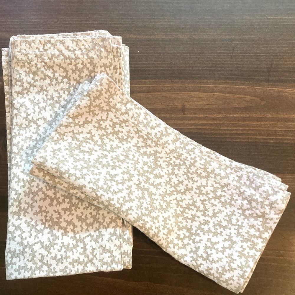 8 Home, James! Weekend East Hampton napkins